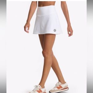 Vuori Volley Skirt Color:White XS NWT